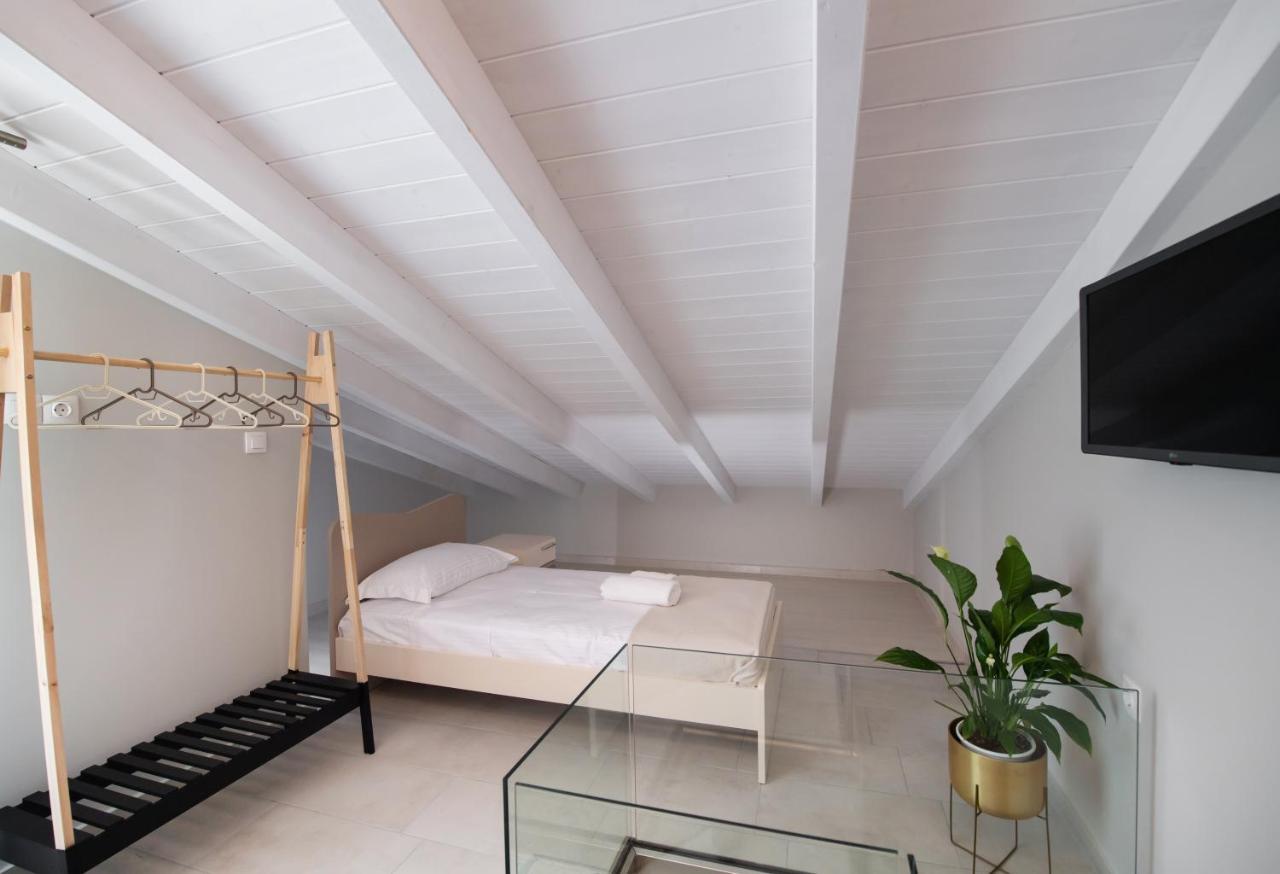Bianco Stylish Maisonette Nikiana Exterior foto